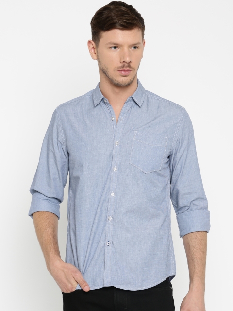 

Lee Men Blue Slim Fit Solid Casual Shirt