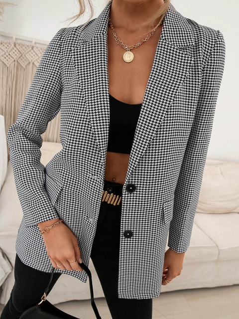 

URBANIC Women Black & White Checked Single Breasted Blazer