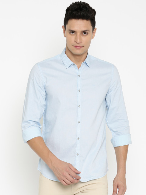 

Lee Men Blue Slim Fit Solid Casual Shirt