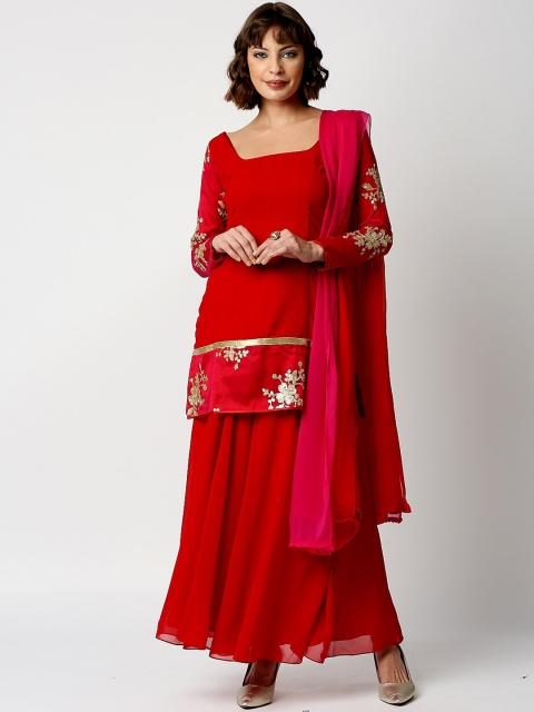 

Ira Soleil Women Red Quirky Flared Sleeves Thread Work Kurta