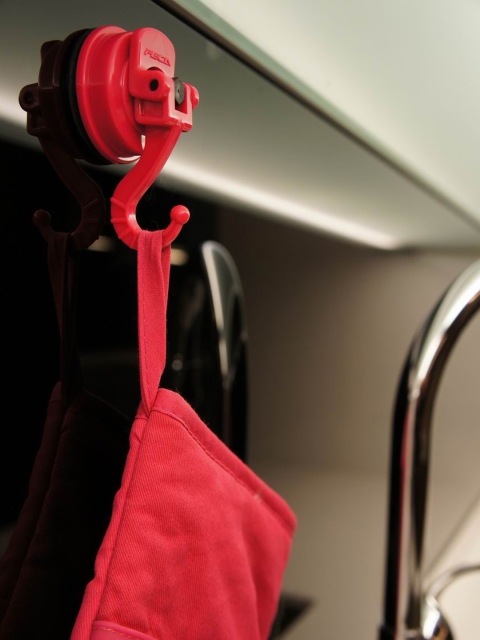 

FECA Red Waterproof Suction Hook