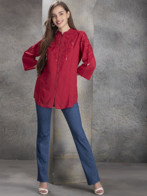 

Lakshita Women Red Kurta