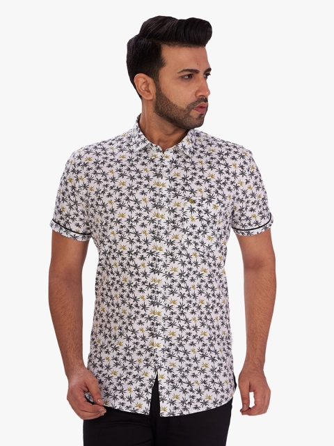 

DCot By Donear Men Black & White Comfort Printed Casual Cotton Shirt