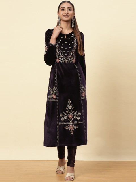 

Lakshita Women Purple Floral Embroidered Velvet Kurta