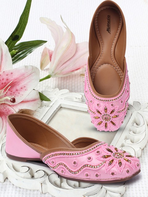

Alishtezia Women Pink Ethnic Mojaris Flats
