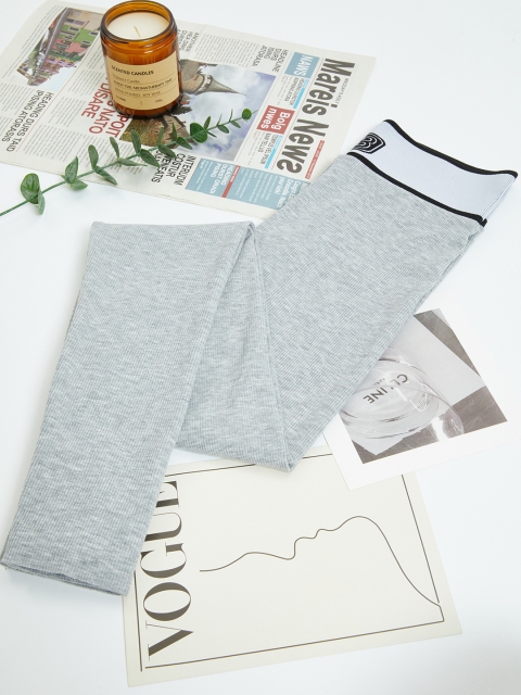 

URBANIC Women Grey Melange Solid Leggings