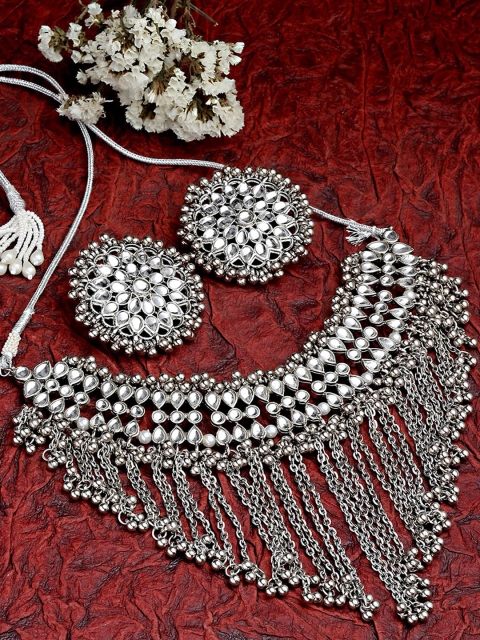 

KARATCART Silver-Plated White Kundan Studded Choker Jewellery Set