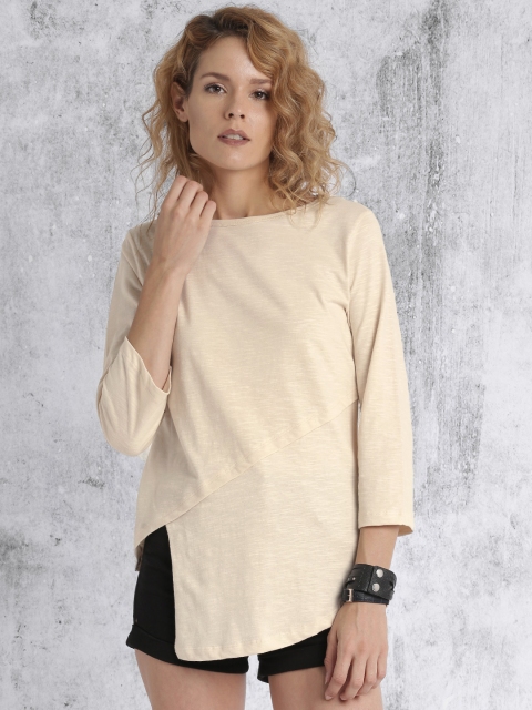 

Roadster Women Beige Solid High-Low Top