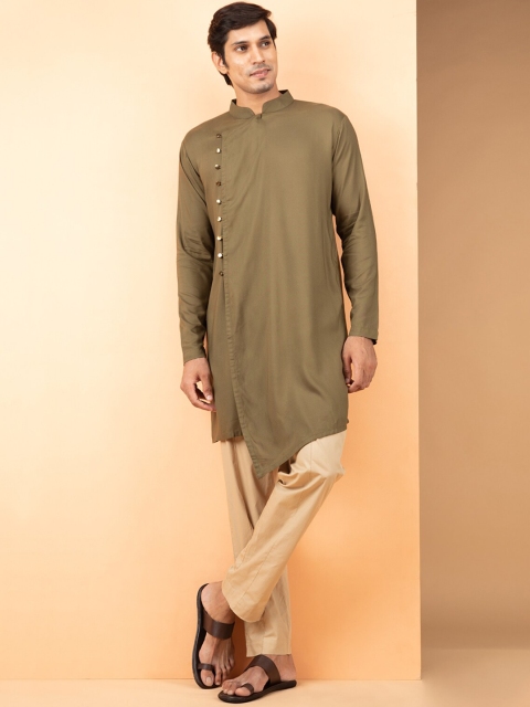 

INDIYUNG Men Green Thread Work Kurta