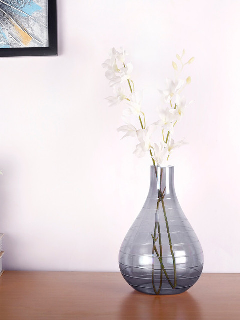 

HomeTown Black Solid Diva Glass Vase