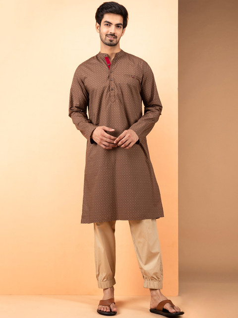 

INDIYUNG Men Green Mirror Work Kurta