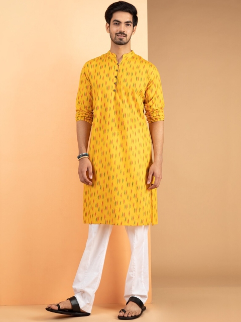 

INDIYUNG Men Yellow & pale marigold Geometric Printed Thread Work Kurta
