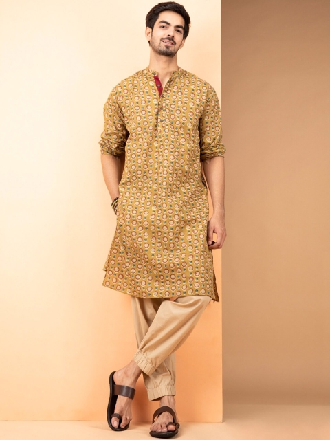 

INDIYUNG Men Yellow Ethnic Motifs Printed Thread Work Kurta