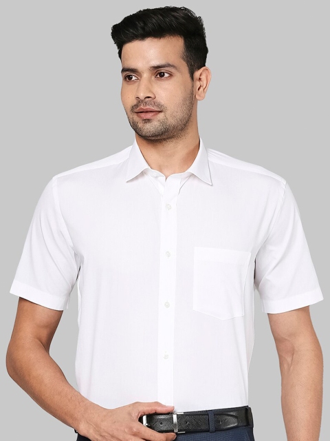 

Park Avenue Men White Casual Shirt