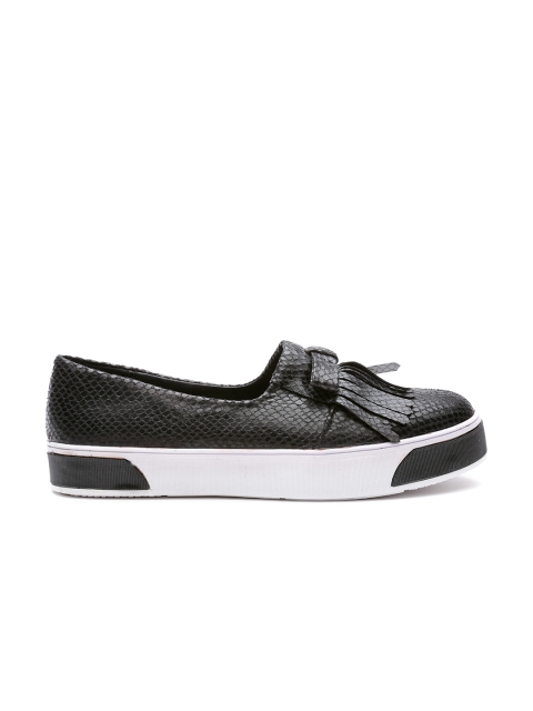 

Carlton London Women Black Snakeskin-Textured Flatform Slip-Ons