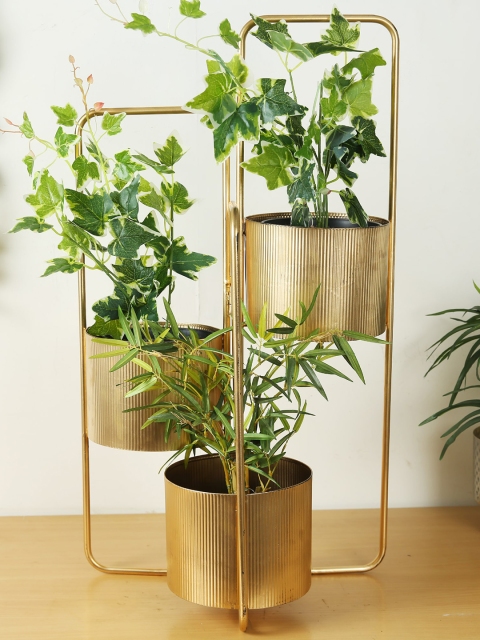 

HomeTown Gold-Toned Nested Planter