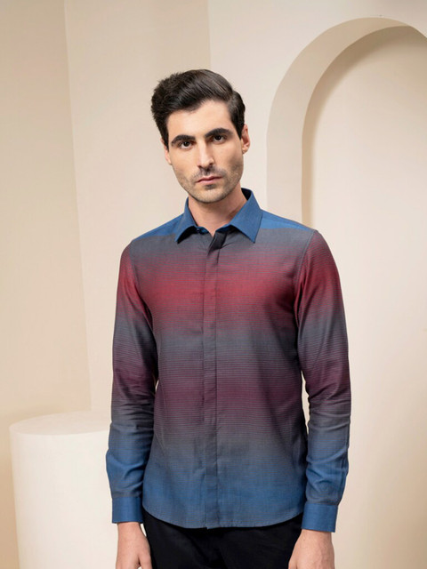 

ABKASA Men Blue Sharp Slim Fit Horizontal Striped Casual Shirt