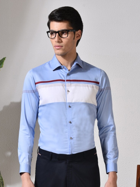

ABKASA Men Blue & White Sharp Slim Fit Colourblocked Casual Shirt