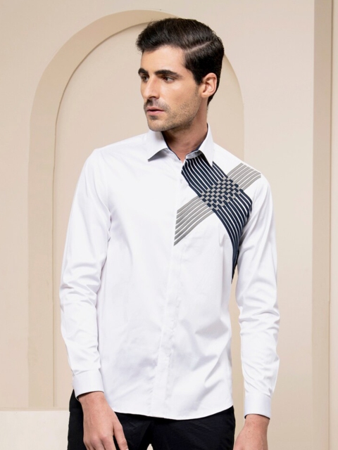 

ABKASA Men White Sharp Slim Fit Multi Stripes Casual Shirt