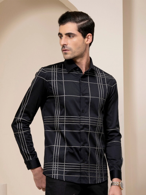 

ABKASA Men Black Sharp Slim Fit Grid Tattersall Checks Casual Shirt