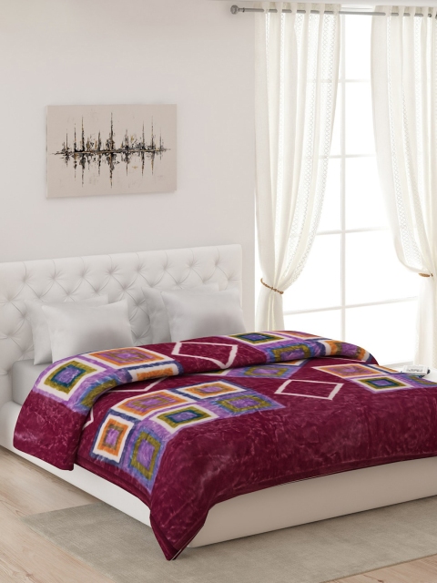 

Monte Carlo Maroon & Purple Geometric Heavy Winter Double Bed Blanket