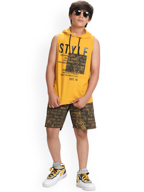 

SIDROCK Boys Yellow & Olive Green Printed T-shirt with Shorts