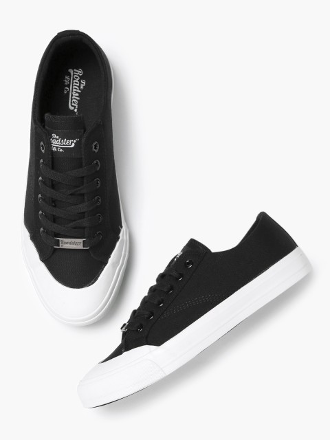 

Roadster Men Black Solid Canvas Mid-Top Sneakers