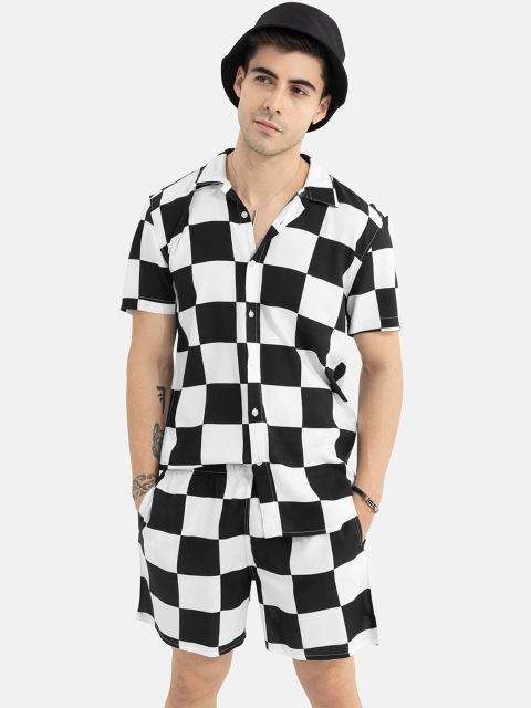 

Snitch Men Black & White Printed Co-Ords
