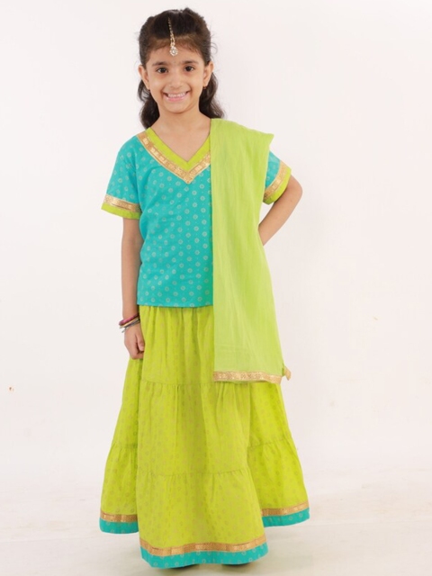 

Biglilpeople Girls Blue & Green Printed Ready to Wear Lehenga &