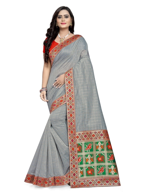 

KALINI Grey & Red Zari Silk Cotton Maheshwari Saree