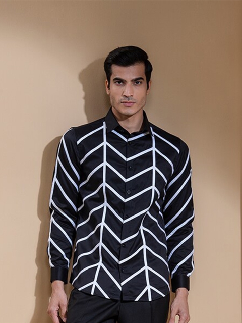 

ABKASA Men Black Sharp Slim Fit Multi Stripes Striped Cotton Casual Shirt