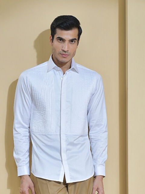 

ABKASA Men White Sharp Slim Fit Cotton Casual Shirt