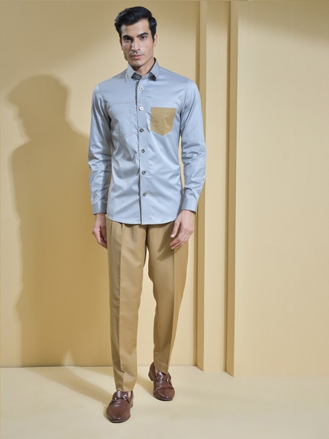 

ABKASA Men Grey Sharp Solid Slim Fit Formal Shirt