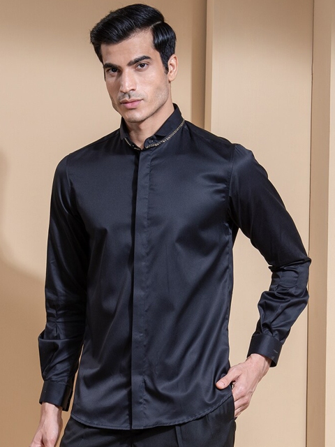 

ABKASA Men Black Solid Sharp Slim Fit Casual Shirt