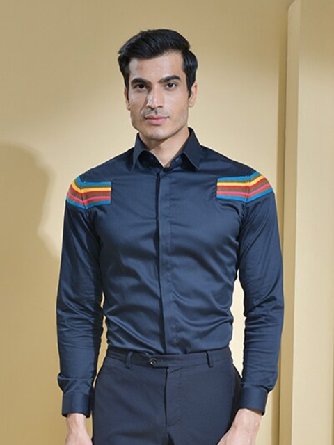 

ABKASA Men Navy Blue Solid Sharp Slim Fit Casual Shirt