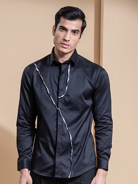 

ABKASA Men Black Solid Sharp Slim Fit Casual Shirt