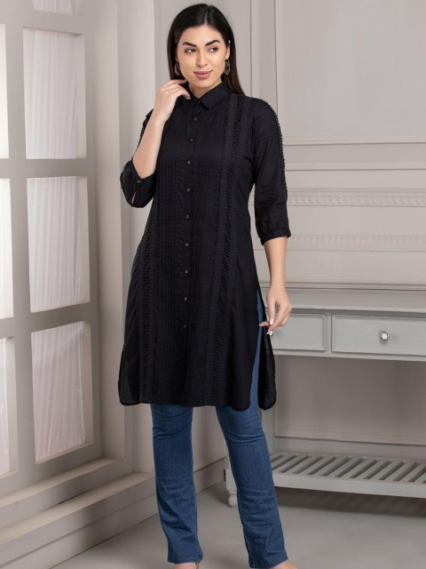 

Lakshita Women Charcoal Thread Work Crepe Kurta