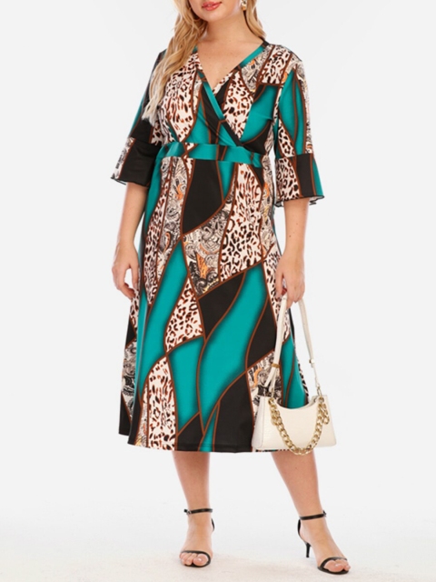 

URBANIC Green Animal A-Line Midi Dress
