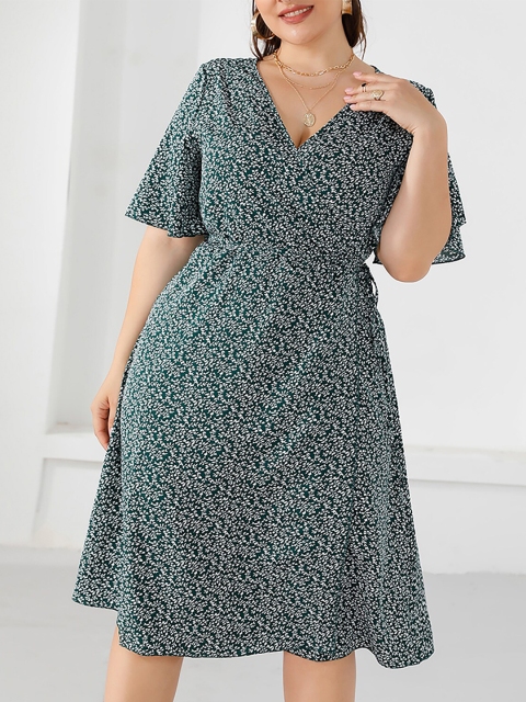 

URBANIC Green Floral Dress