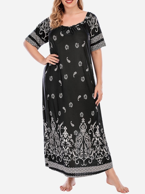 

URBANIC Plus Size Women Black & White Ethnic Motifs Maxi Dress
