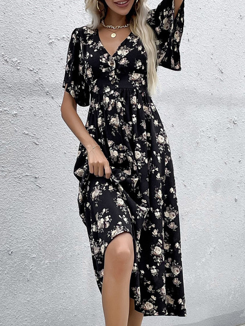 

URBANIC Black Floral Peplum Dress