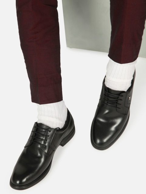 

ID Men Black Perforations Leather Derbys