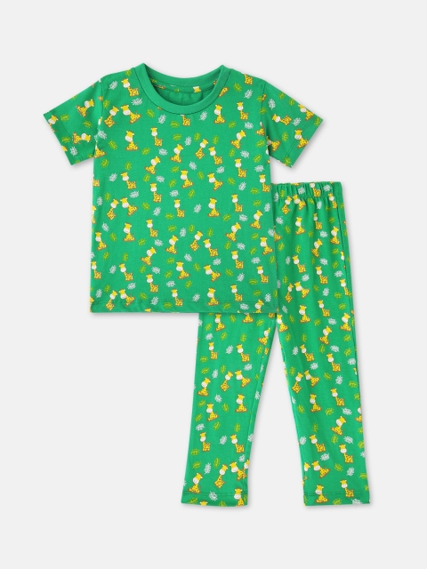 

Cuddles for Cubs Unisex Kids Green Printed Night suit