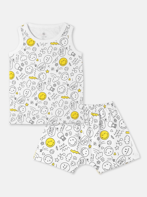 

Cuddles for Cubs Unisex Kids Yellow Clothing Set