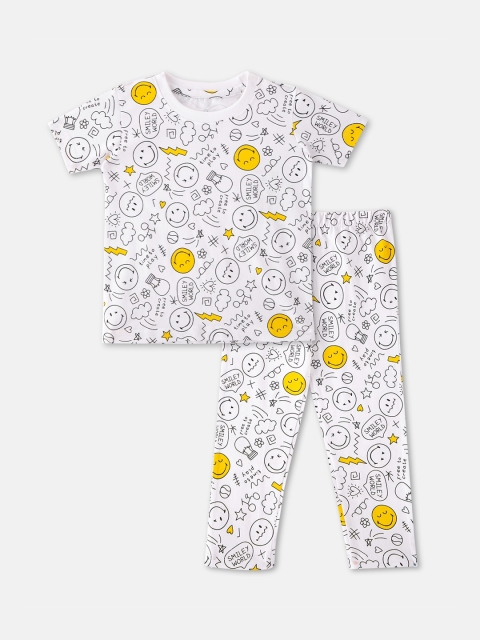 

Cuddles for Cubs Unisex Kids White & Yellow Printed Night Suit PJ-1108-0203Y