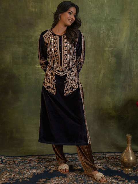 

Lakshita Women Brown Embroidered Flared Sleeves Velvet Kurta