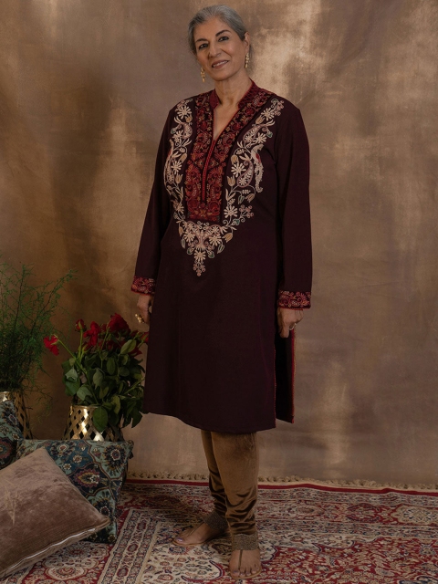 

Lakshita Women Burgundy Yoke Design Kurta
