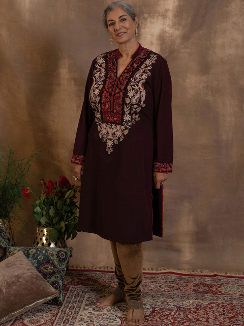 

Lakshita Women Burgundy Yoke Design Embroidered Kurta