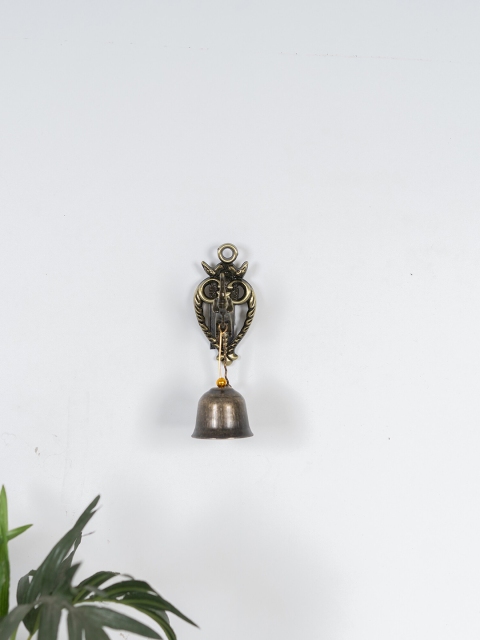 

HomeTown Gold-Toned Textured Jewel Elephant Door Bell Wall Decor