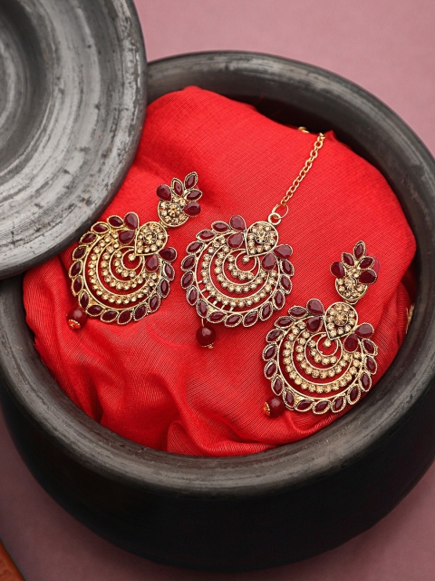 

CARDINAL Gold-Plated & Maroon Kundan Stone-Studded Handcrafted Maang Tikka with Earrings